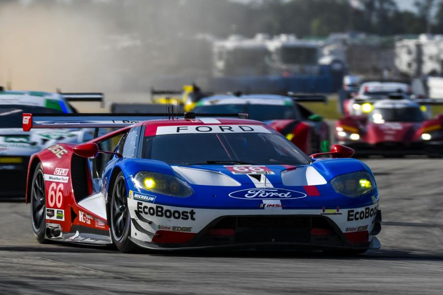  Ford GT Race Car 2016 года  (фото 11 из 46)